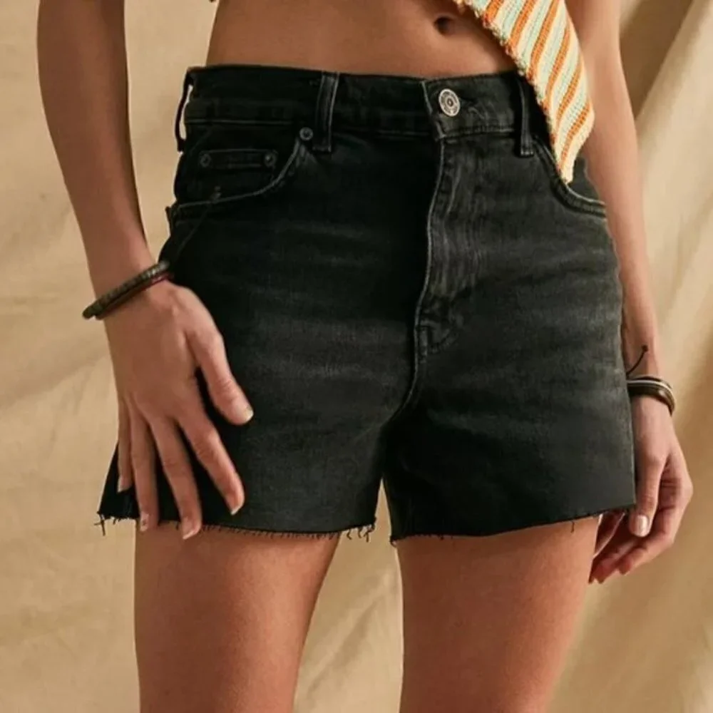 NWT Urban Outfitters BDG Black Shorts Size 26 A Line Denim
